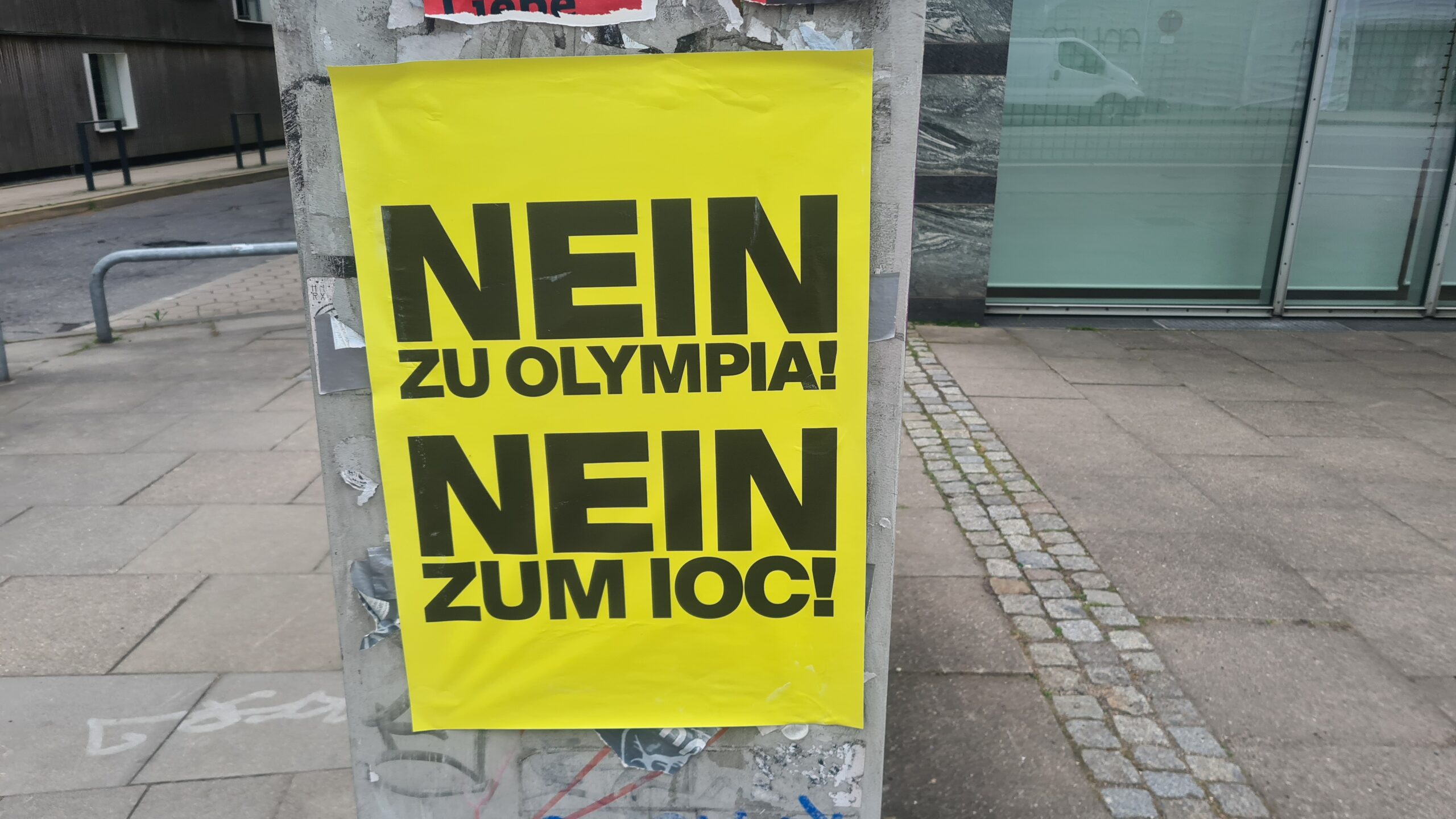 Werbebrief von Tschentscher oder eine barrierefreie Bushaltestelle
